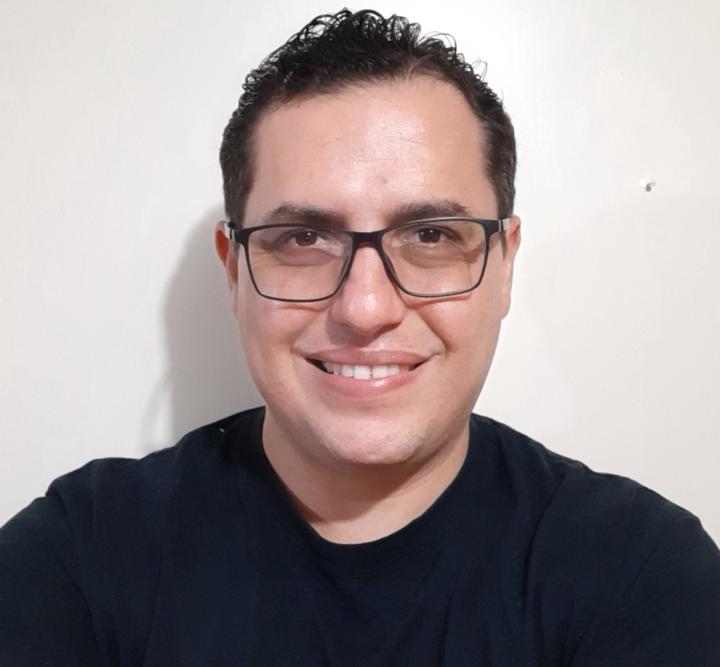 Andres Toro