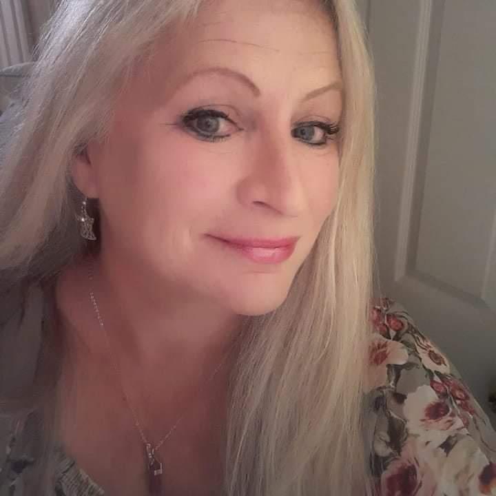 Elaine Law Testani