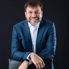José Luis Riesco