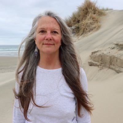 Amy Navine