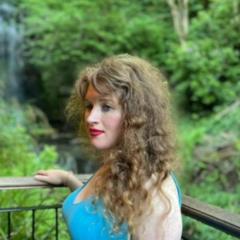 Aisling Caoimhe Nic Charthaigh