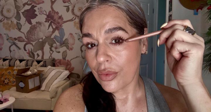 Seaswan Mature Makeup Edit