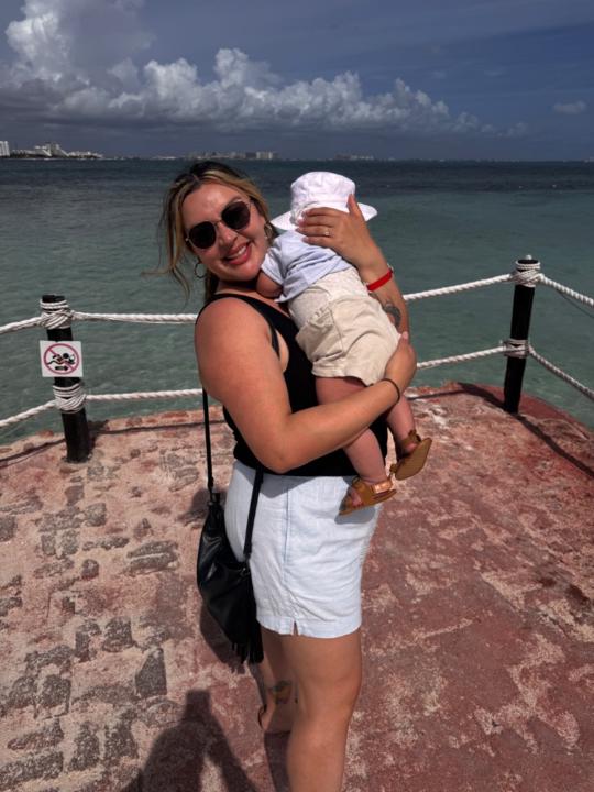 Viviana Flores