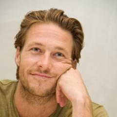 Santiago López