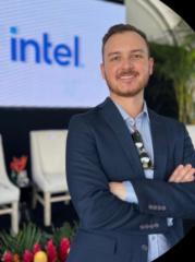 Mauricio Lara