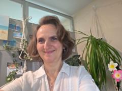 Iwona Hemenway