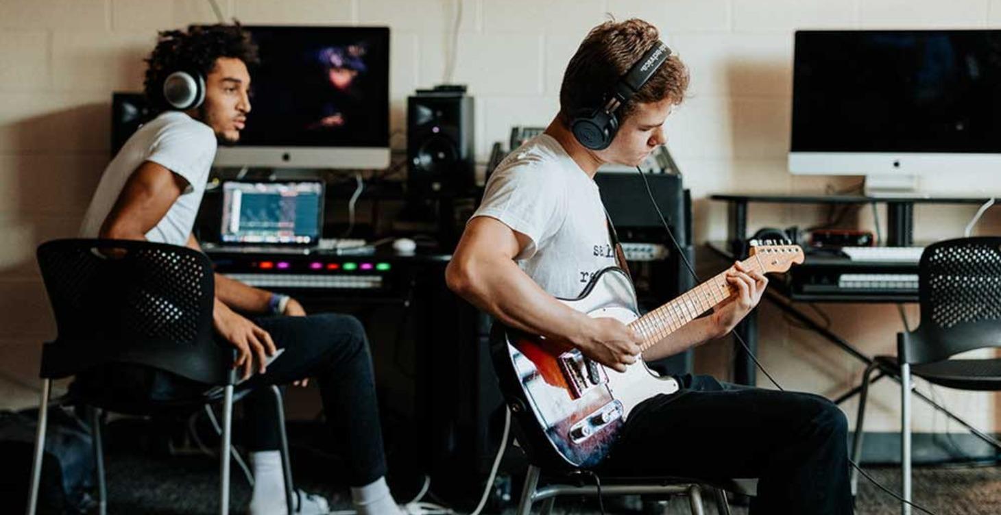 M2 - SONGWRITING LAB