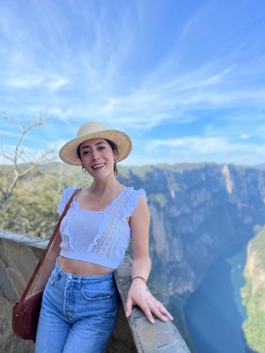 Areli Muneton de la paz