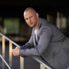 Tobias Düll