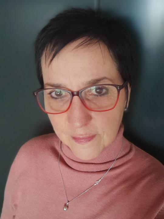 Nora Dostalova