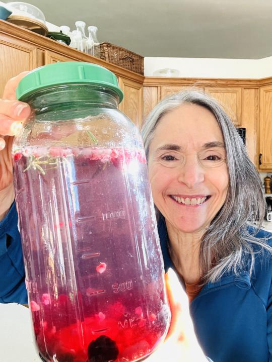 💧 Winter Hydration Still Matters (Even When You’re Not Thirsty) 💧