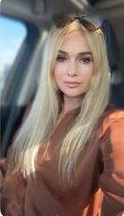 Viktoriya Manuk White