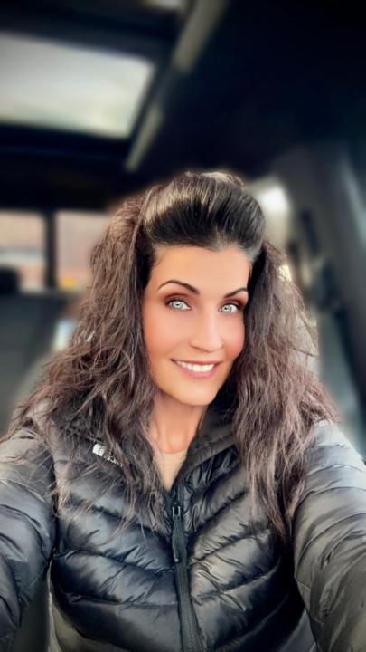 Nicole Miller-Knights