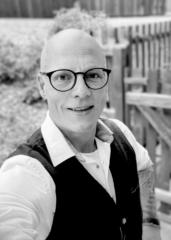 Dominic Hess