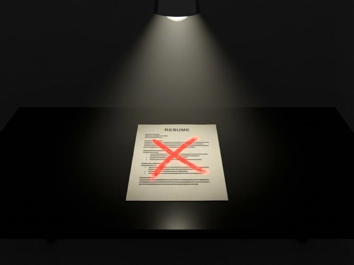 I've reviewed hundreds of cabin crew resumes. Here's the #1 mistake I see — every single time.