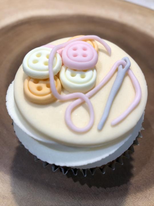 I love making fondant cupcake toppers
