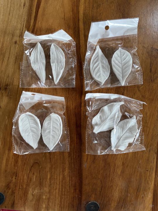 Selling Kalaien 8PC Veined Leaf Moulds