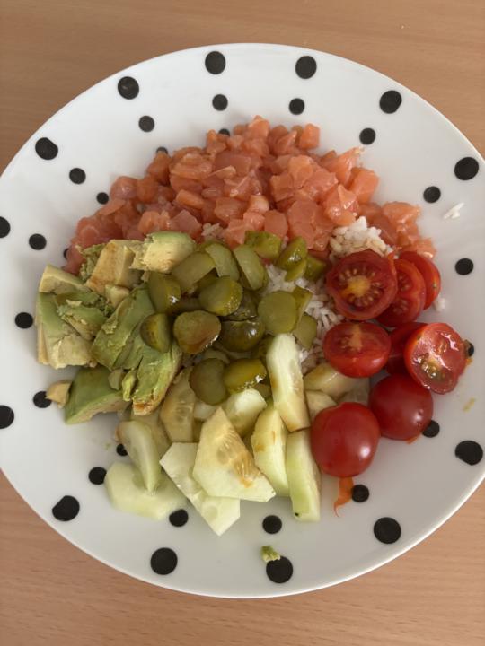 Poke de salmón ahumado