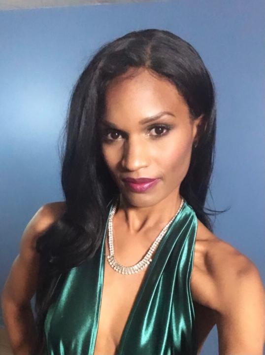 Dominique B.