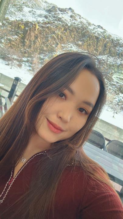 Батцэцэг Ганболд