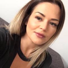 Holly Rose