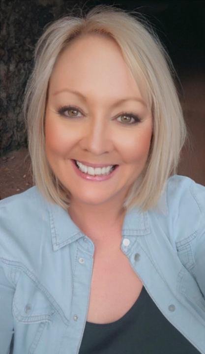 Sara Curtis