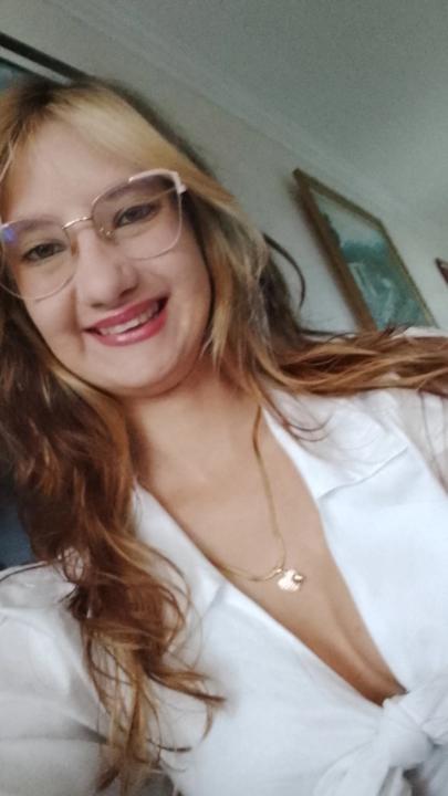 Angela Contreras