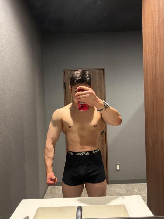 二郎 Bro