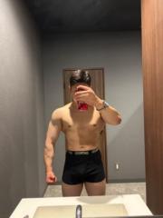 二郎 Bro
