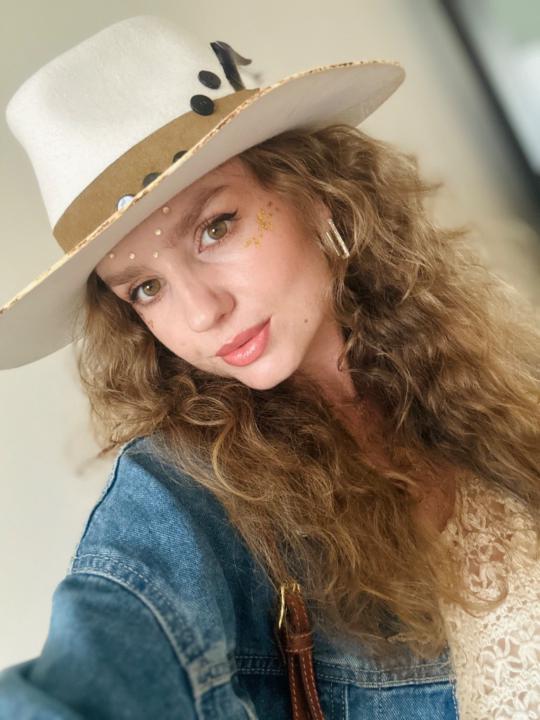 Lorena Stefania Arzoiu