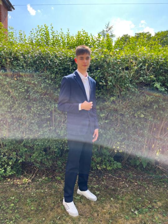 Аббос Валиходжаев