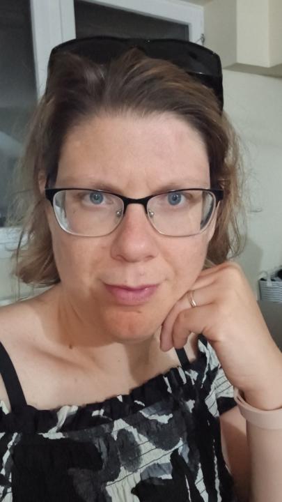 Szilvi Peringer