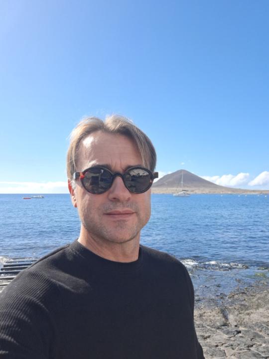 Carlos Dominguez