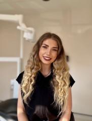 Chloe Phillips