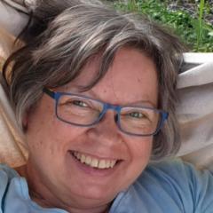 Ilona M.