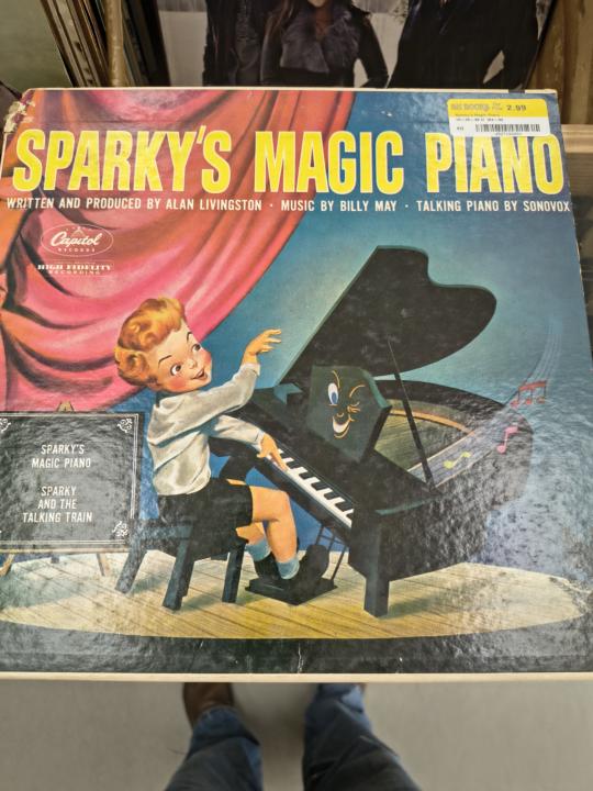 Are there any piano players here?