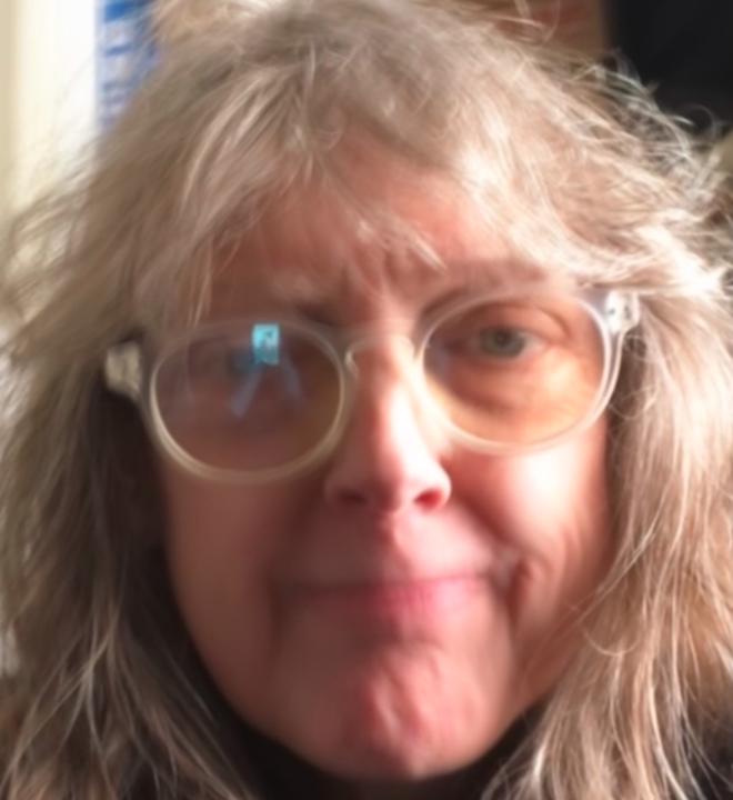 Christina Aprill  Kamen