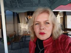 Елена Ненкова