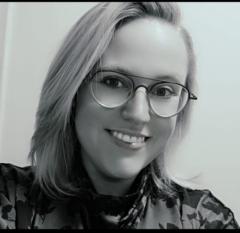 Mandy Van Roessel