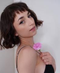Flora R