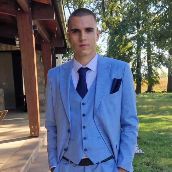Nikola Pantelić
