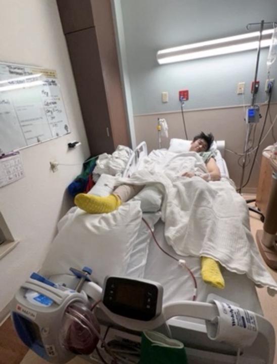 🚀 從顯微鏡到 K 線圖：我如何用 20 年科研經驗，打造 FDA 紅綠燈避險系統？