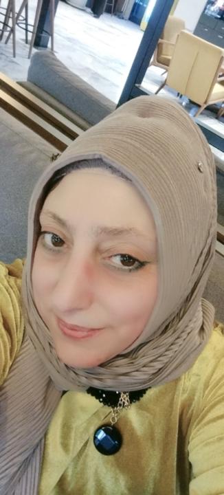 Huriye Özçelik