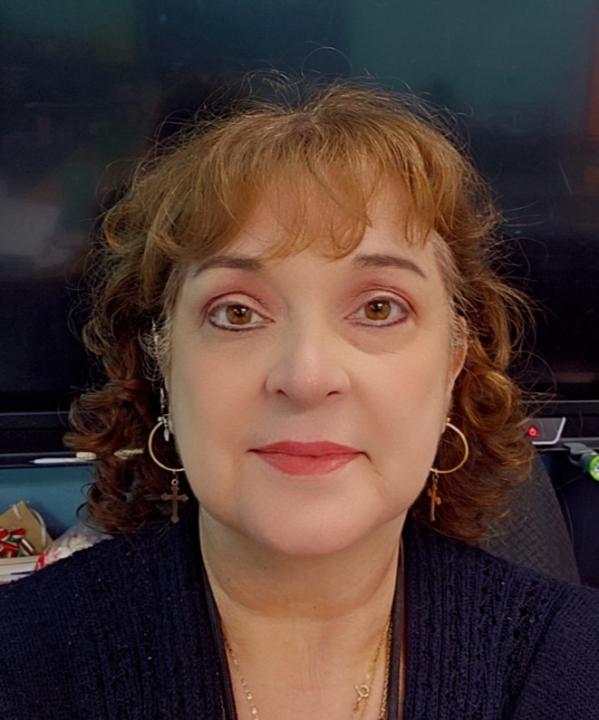Estela Lewis