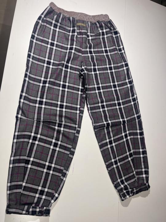 pantaloni creati da altri già esistenti 