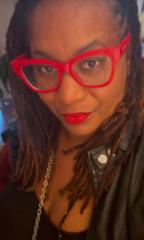 Tia L