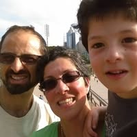 Con Pelekani