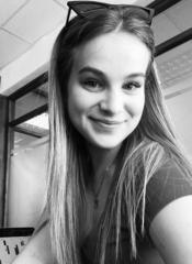 Veronika Tenklová
