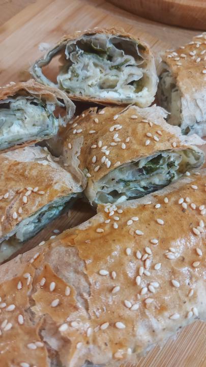Pita sa zelenišem iz bašte
