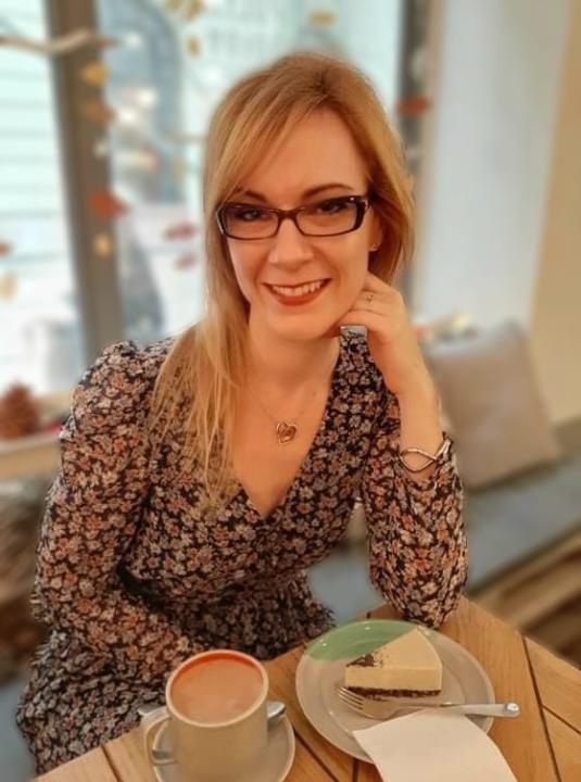 Éva Spolár